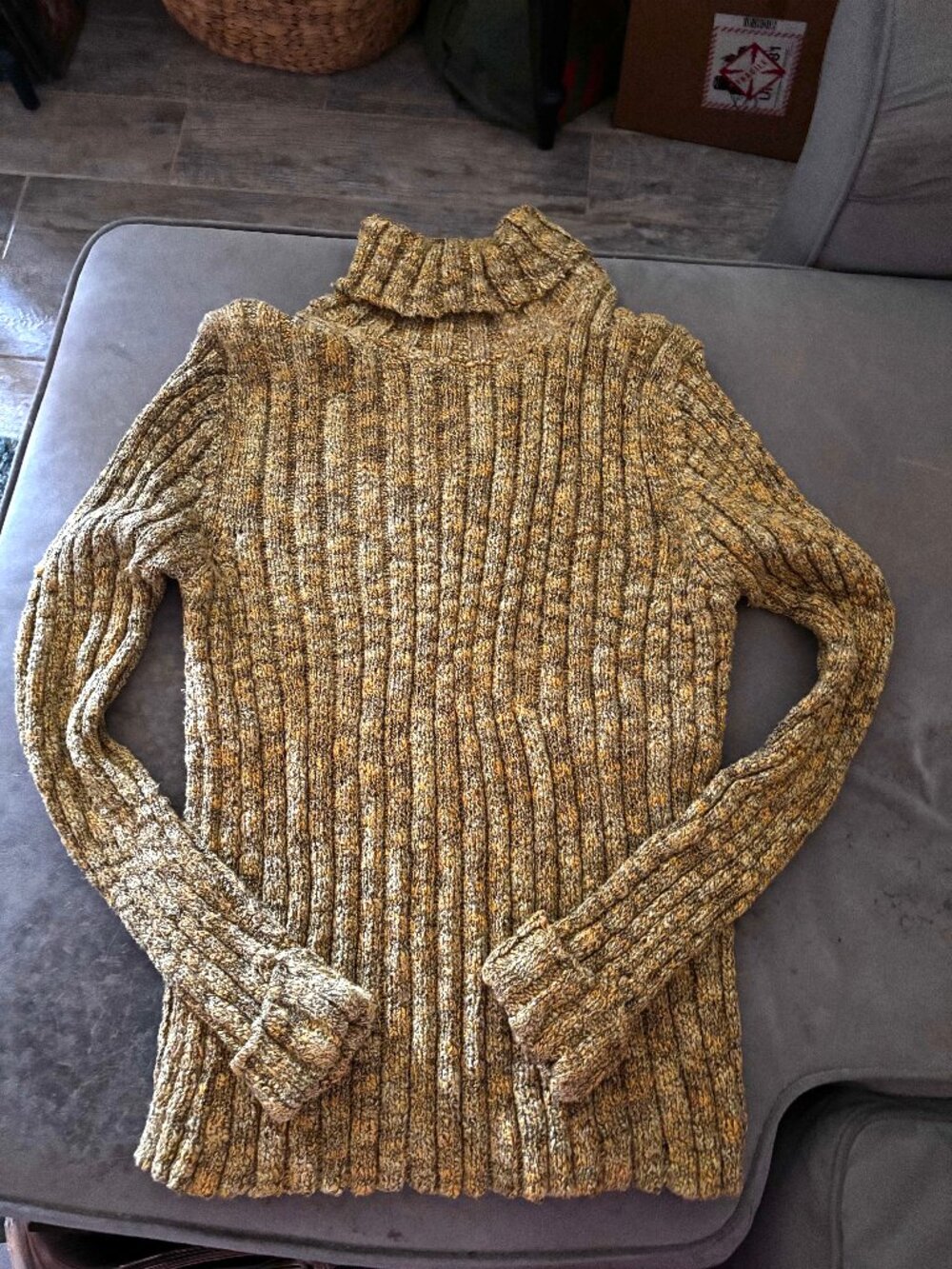 NorthStyle Yellow Slouch Turtleneck, Size LARGE